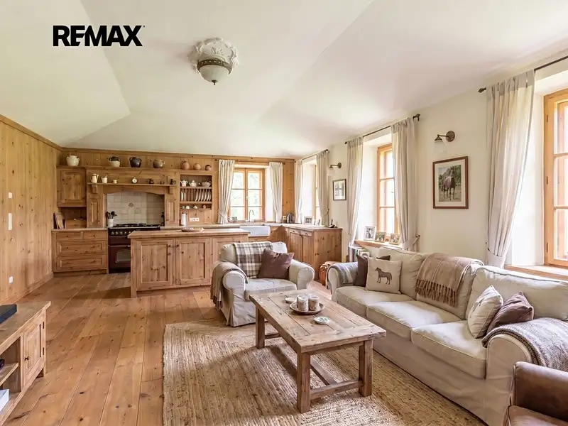 Prodej rodinného domu 1230 m², pozemek 1230 m², Velký Šenov – náhled fotky 3
