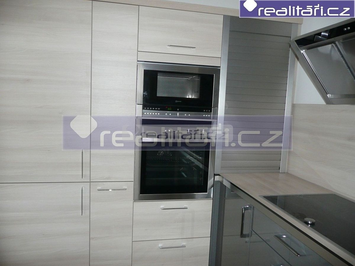 Pronájem bytu 2+kk 87 m² – fotografie 2