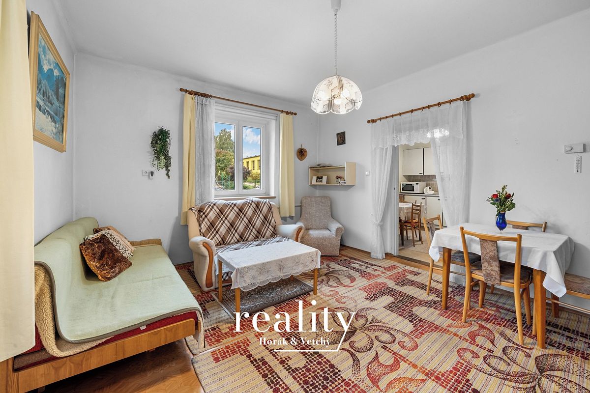 Prodej rodinného domu 150 m², pozemek 507 m² – fotografie 2