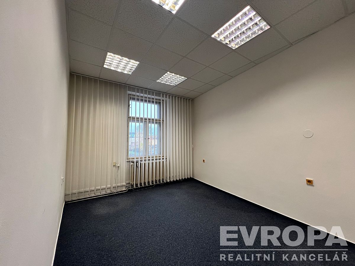 Pronájem kanceláře 17 m² – fotografie 2