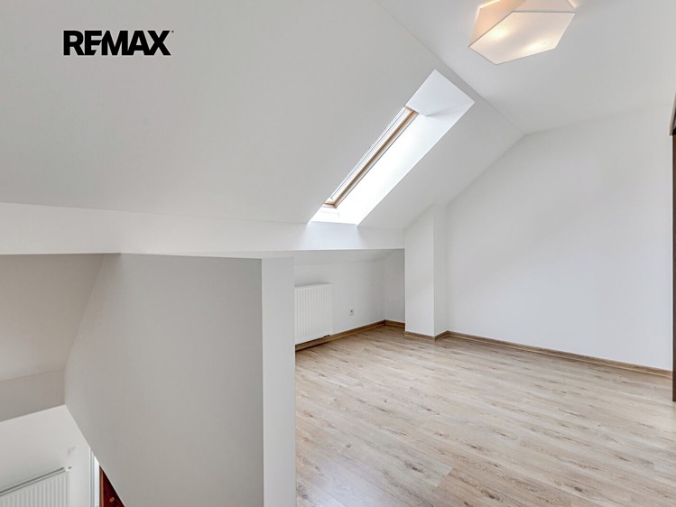 Квартира 3+kk на продаж, 74 м² (32 з 38)