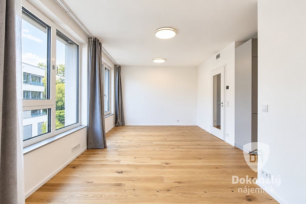 Pronájem bytu 1+kk 36 m²