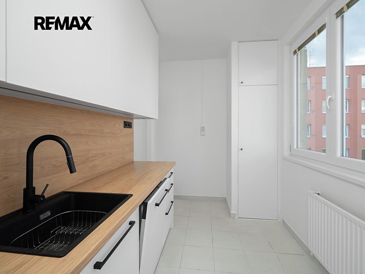 Pronájem bytu 3+1, 67 m² (2 z 22)