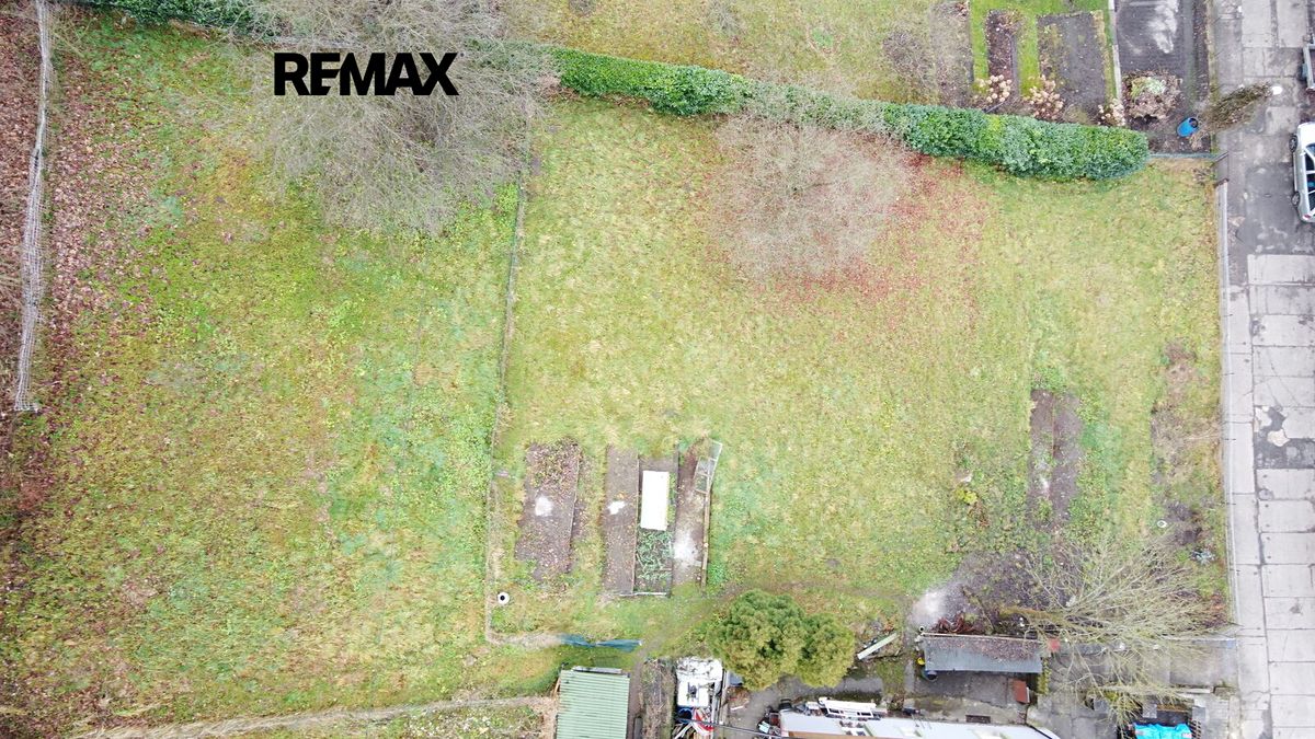 Prodej stavebního pozemku 1057 m² – fotografie 3