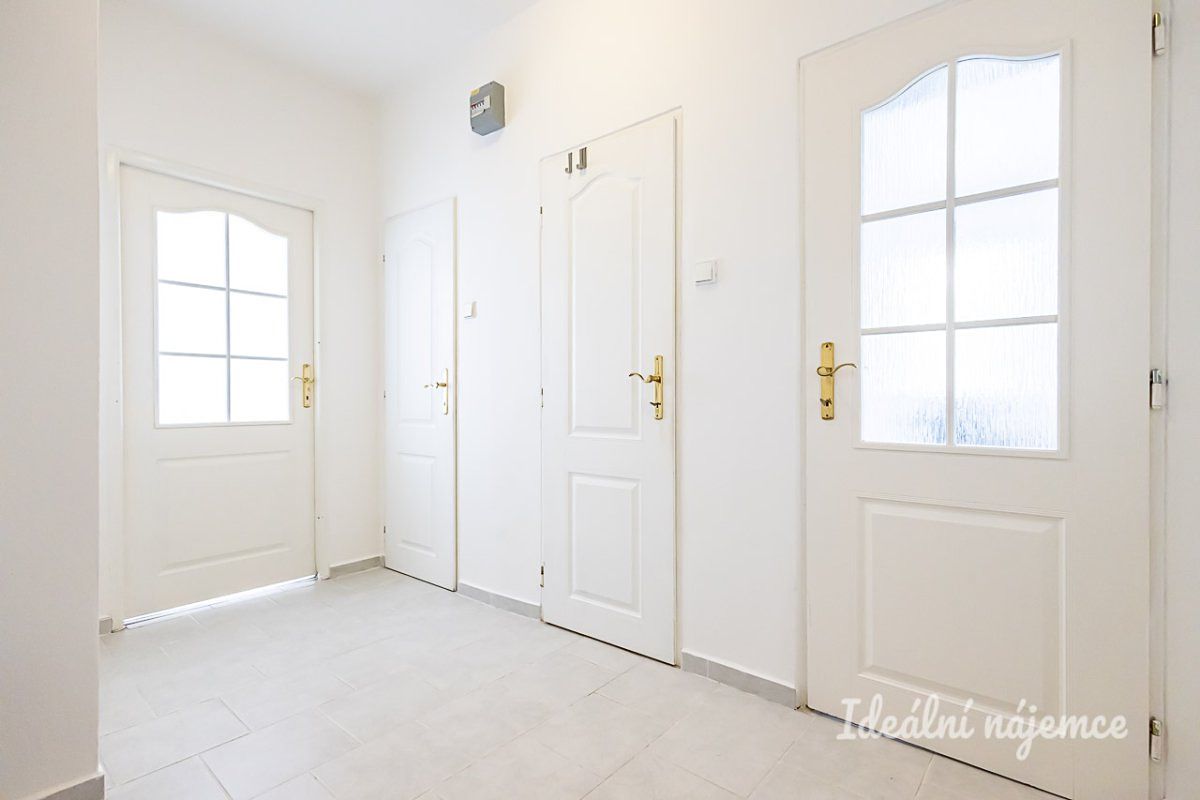 Pronájem bytu 2+1 52 m² – fotografie 3