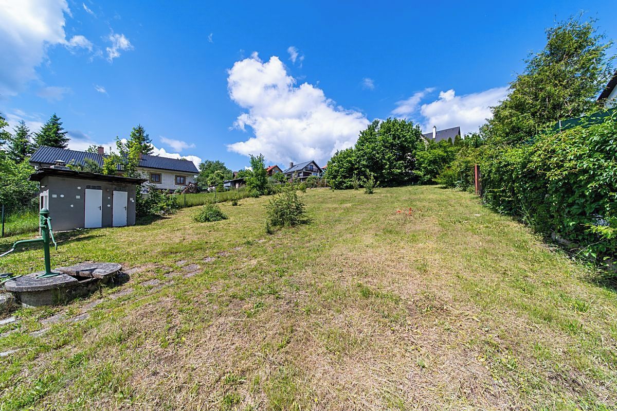 Prodej stavebního pozemku 889 m² – fotografie 2