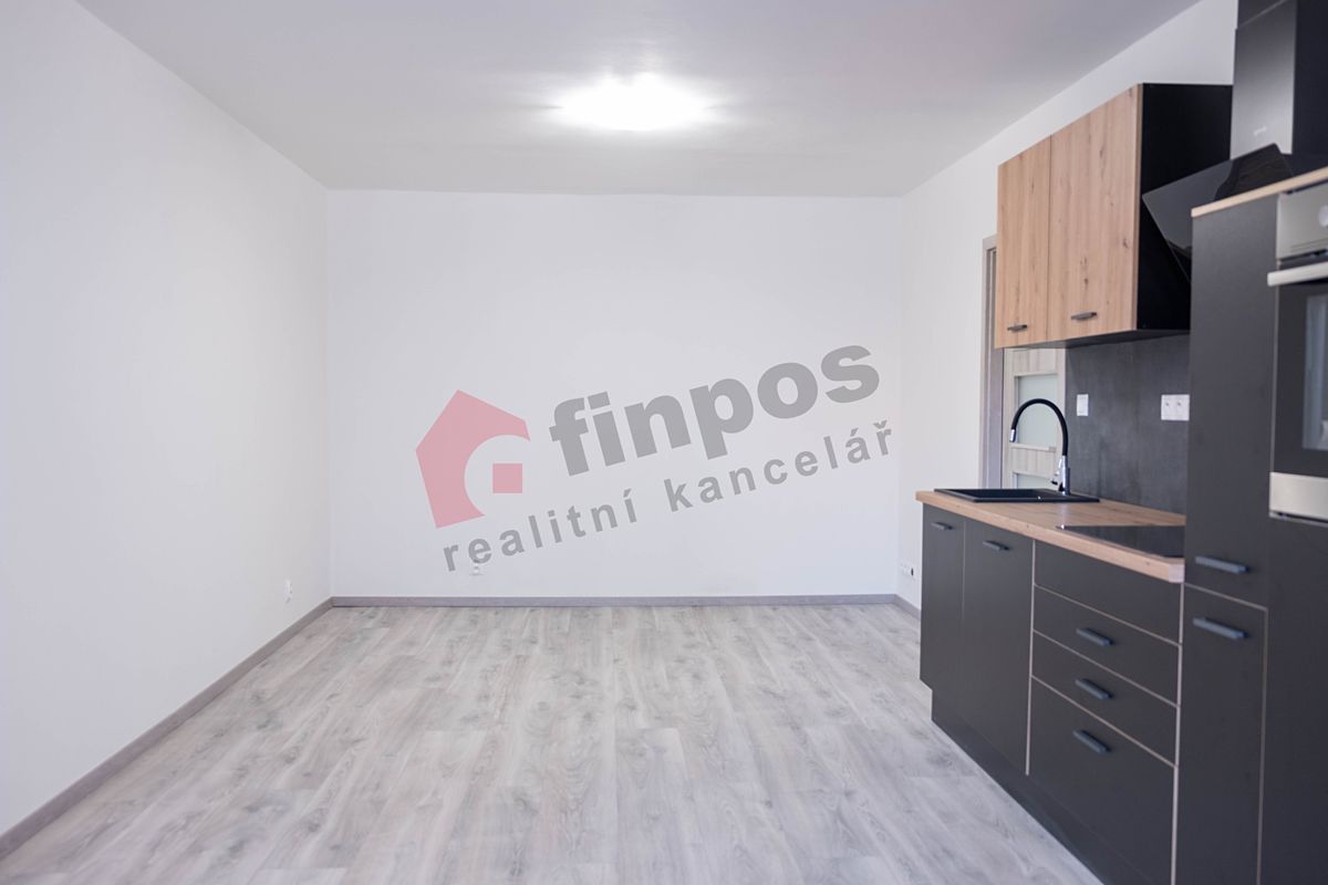 Pronájem bytu 2+kk 46 m² – fotografie 3
