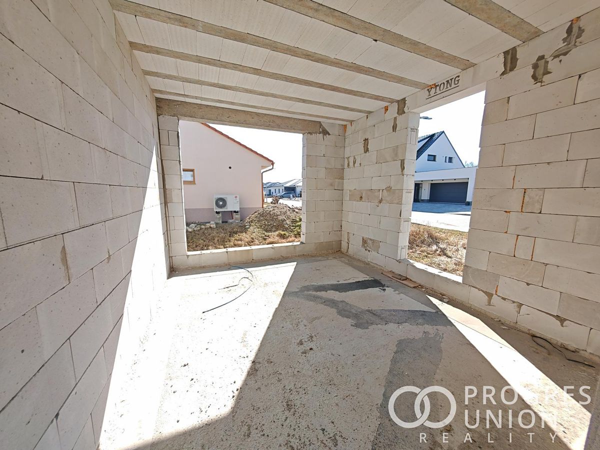 Prodej rodinného domu 234 m², pozemek 900 m² – fotografie 5