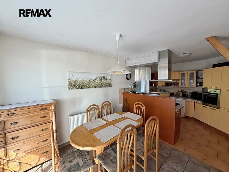 Prodej rodinného domu 306 m², pozemek 1014 m², Mladá Boleslav – náhled fotky 3