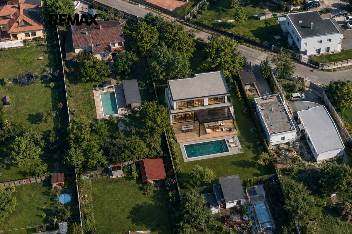 Prodej stavebního pozemku 1063 m² – fotografie 4