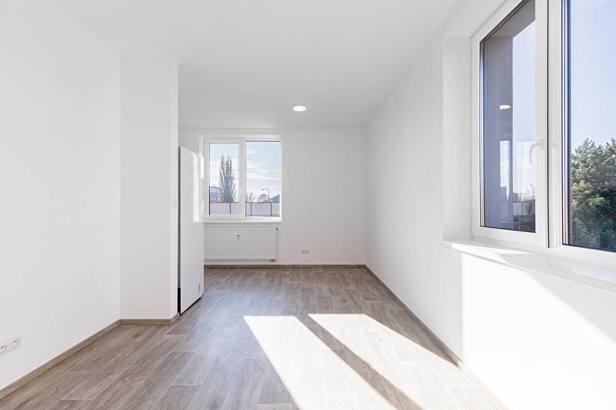Pronájem bytu 2+kk 43 m² – fotografie 2