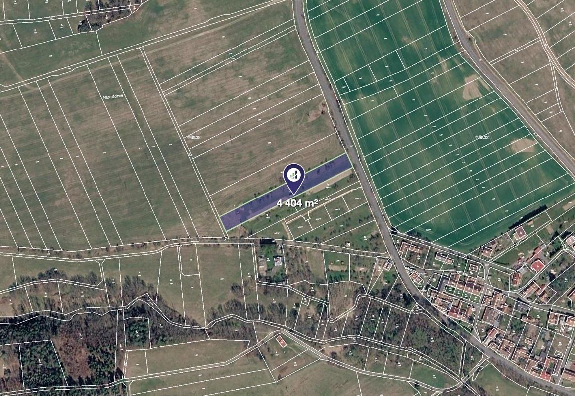 Prodej stavebního pozemku 4404 m² – fotografie 2