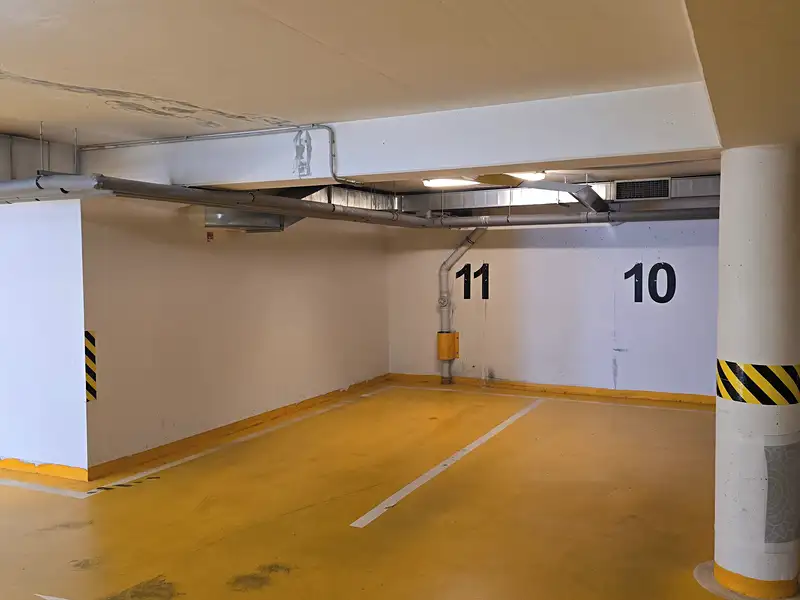 Pronájem garážového stání 13 m², Praha – náhled fotky 1