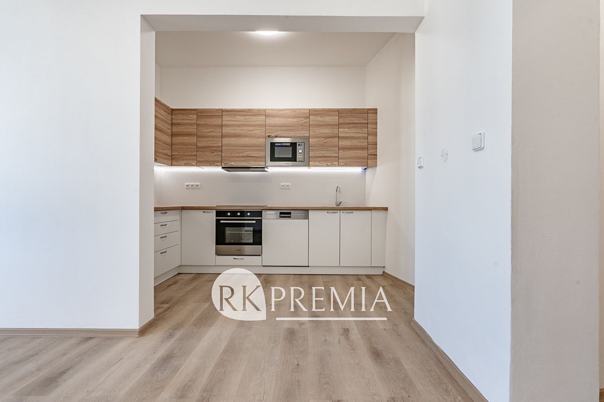 Pronájem bytu 2+kk 47 m² – fotografie 3
