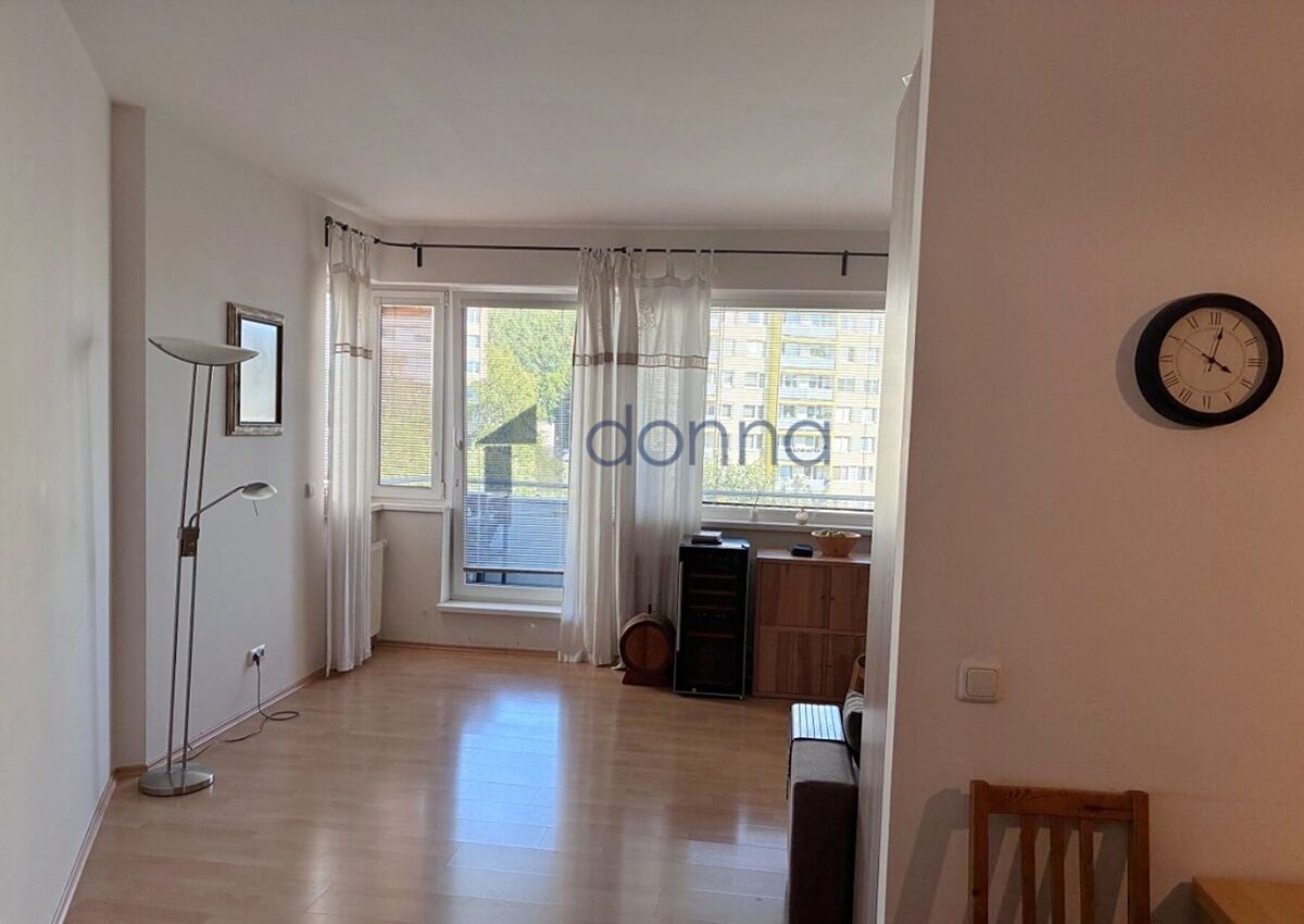 Pronájem bytu 2+kk 65 m² – fotografie 2
