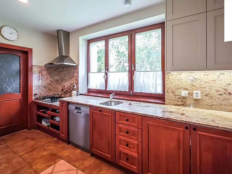 Prodej rodinného domu 200 m², pozemek 1655 m², Lhota pod Libčany – náhled fotky 3