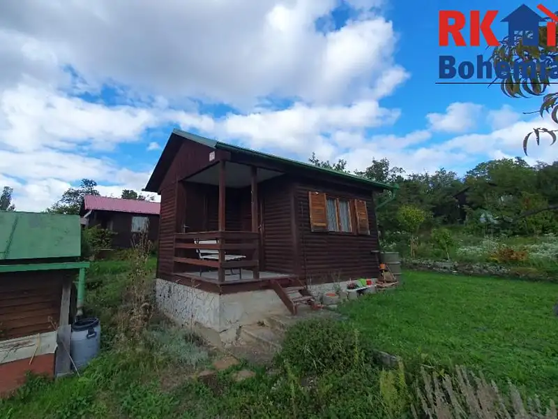 Prodej chaty 20 m², pozemek 400 m², Kosmonosy – náhled fotky 1