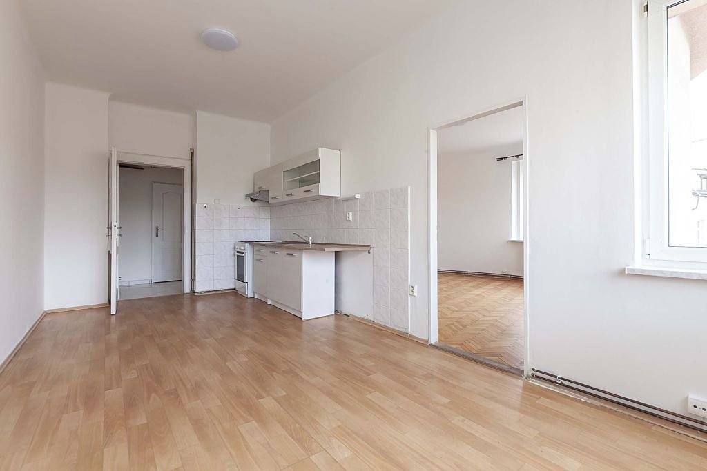 Pronájem bytu 2+1 79 m² – fotografie 2