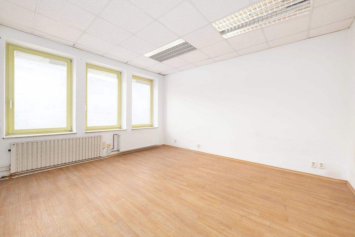 Prodej vícegeneračního domu 179 m², pozemek 186 m² – fotografie 2