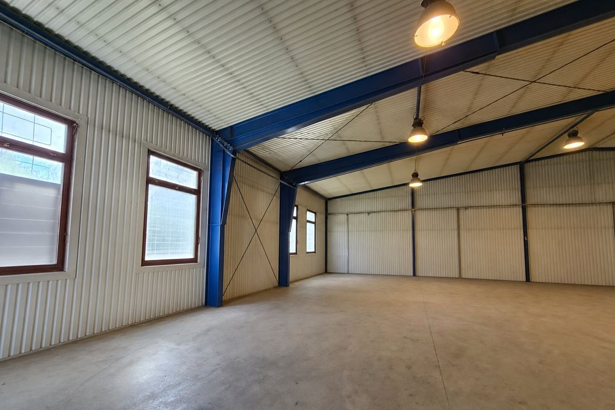 Pronájem skladového prostoru 425 m² – fotografie 5