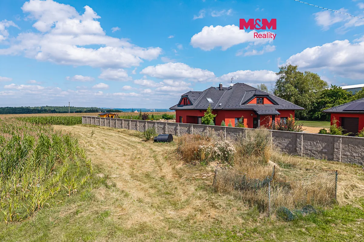 Prodej stavebního pozemku 733 m²
