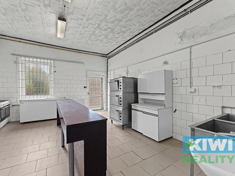 Prodej komerčního prostoru, 638 m² (25 z 27)