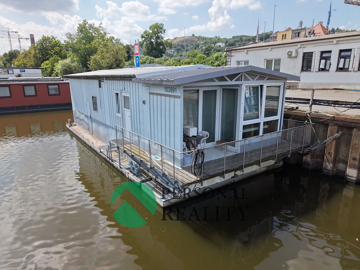 Prodej specifického typu nemovitosti 30 m², Praha – fotka 1 z 3