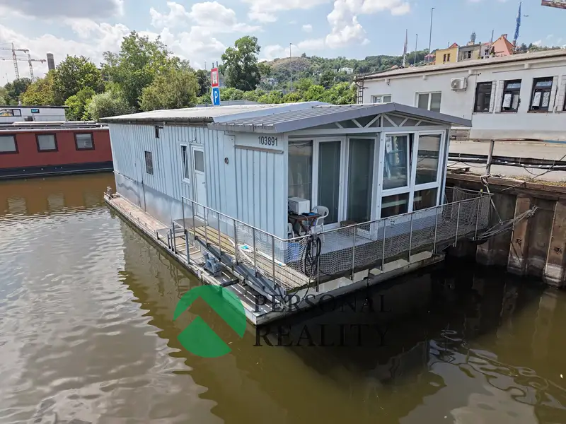 Prodej specifického typu nemovitosti 30 m², Praha – náhled fotky 1
