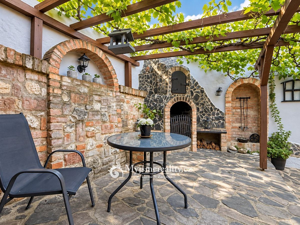 Prodej rodinného domu 150 m², pozemek 975 m² – fotografie 4