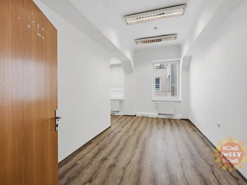 Pronájem kanceláře 20 m², Praha – náhled fotky 2