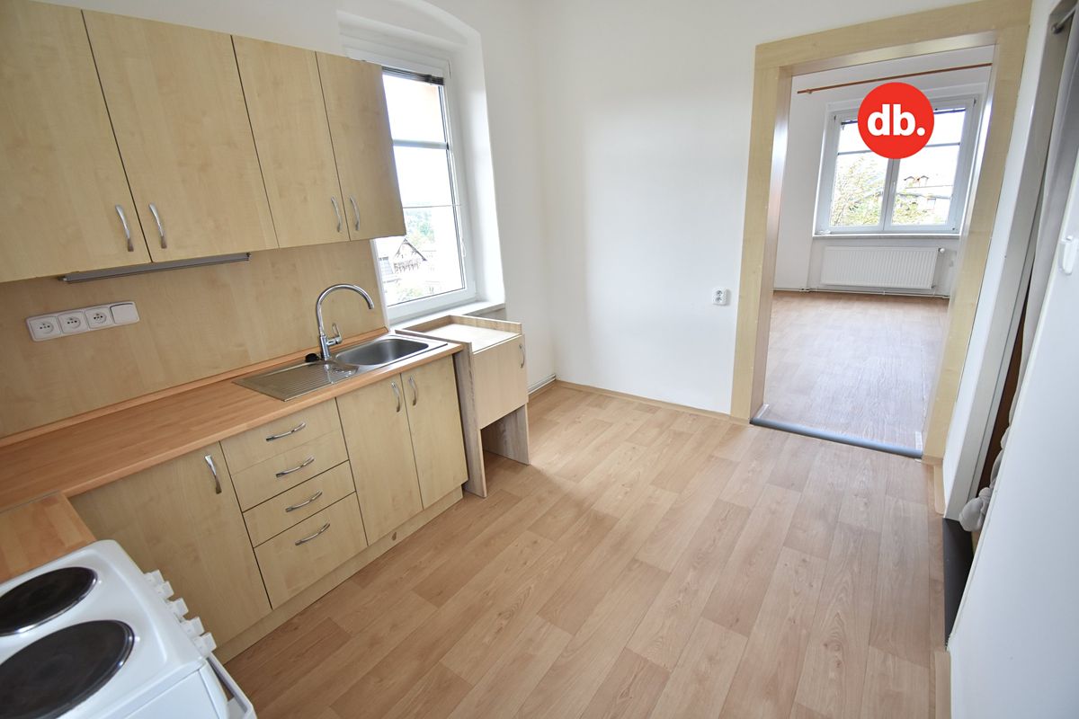 Pronájem bytu 1+1 35 m² – fotografie 2