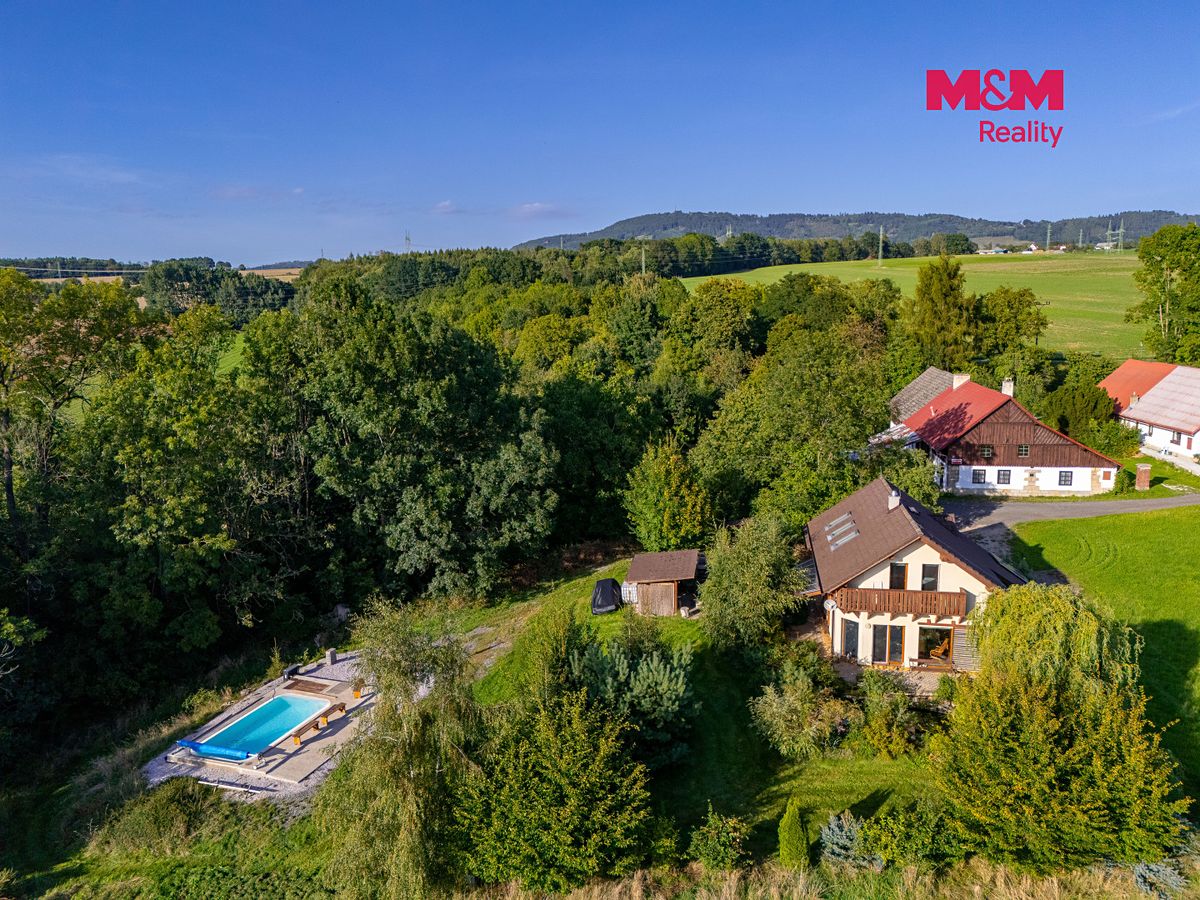 Prodej rodinného domu 204 m², pozemek 2000 m² – fotografie 5