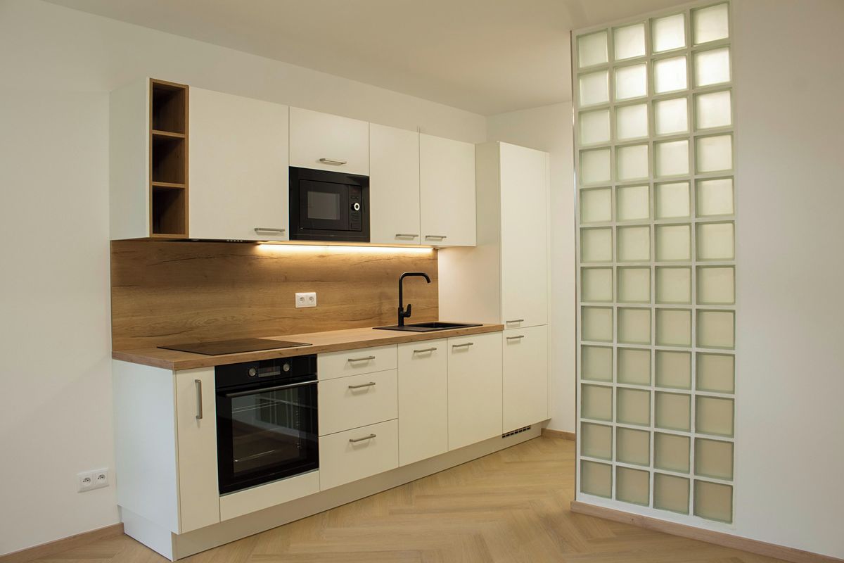 Pronájem bytu 2+kk 39 m² – fotografie 3