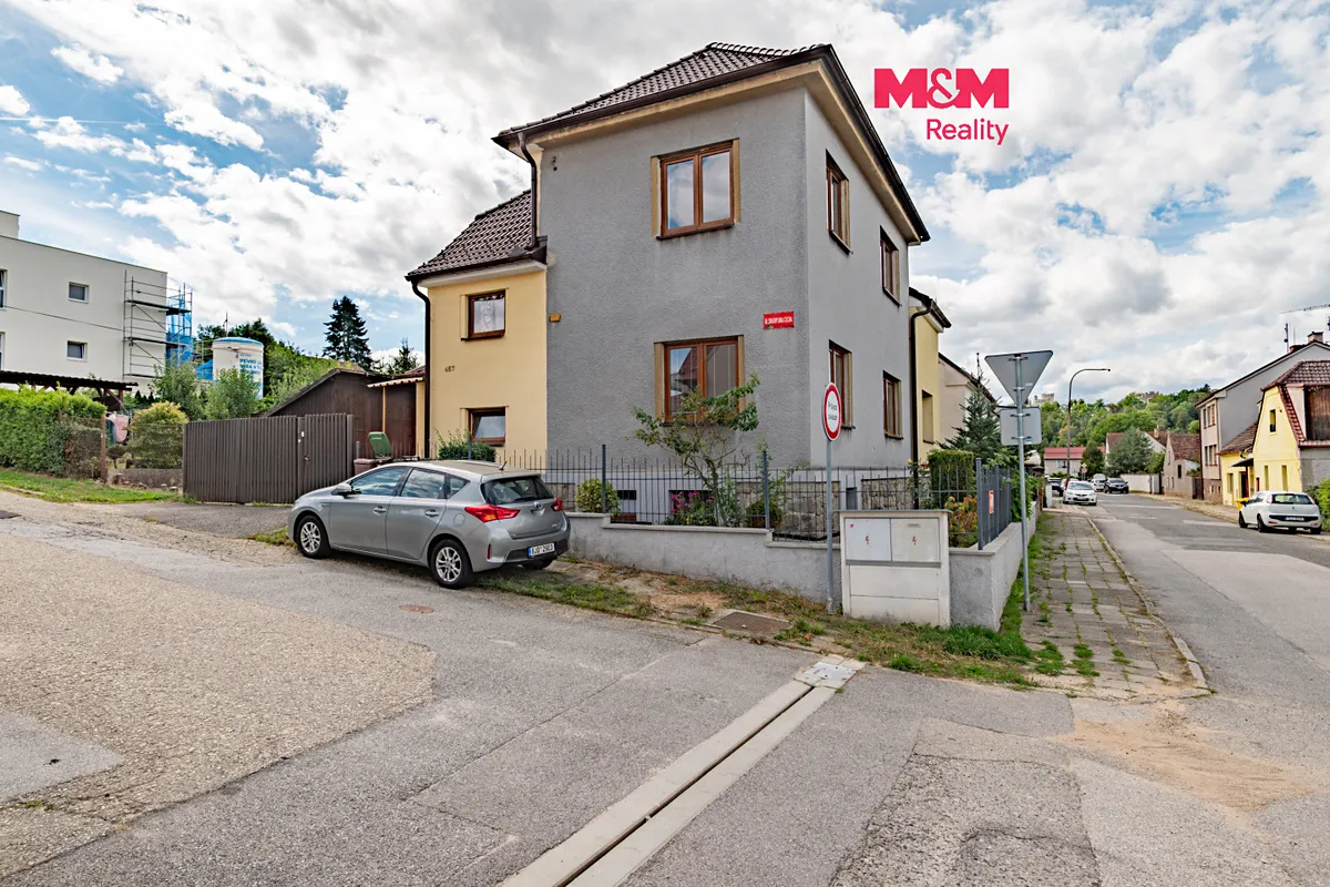 Prodej rodinného domu 160 m², pozemek 329 m²