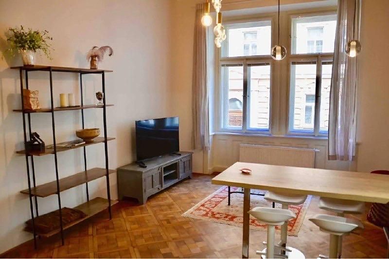 Pronájem bytu 2+kk 55 m²
