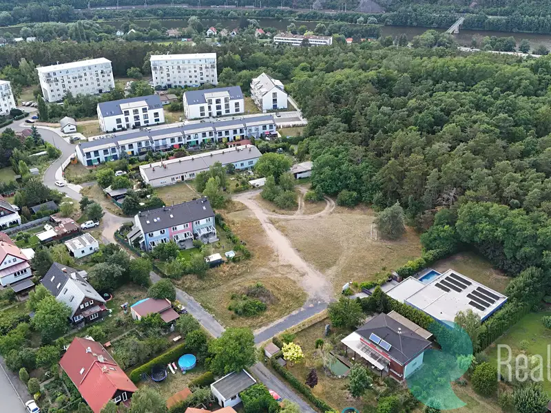Prodej stavebního pozemku 1605 m², Husinec – náhled fotky 3