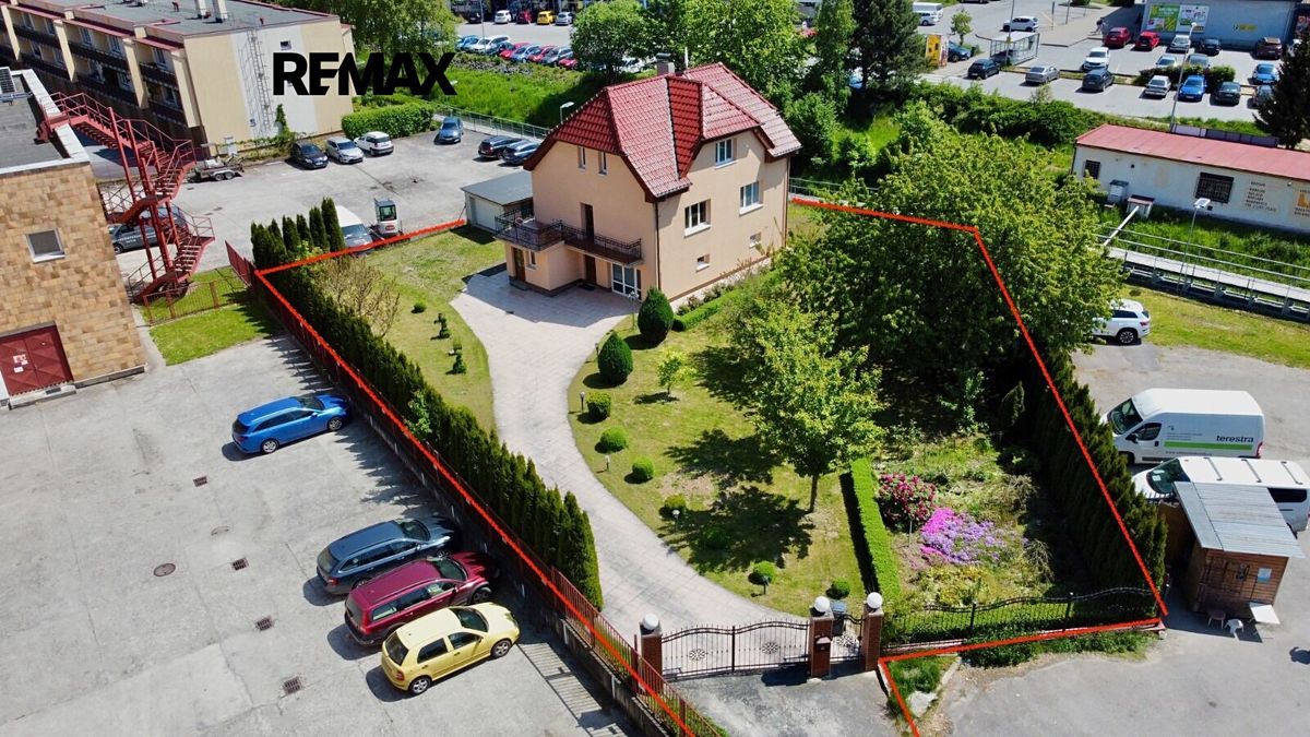 Pronájem obchodního prostoru 210 m²