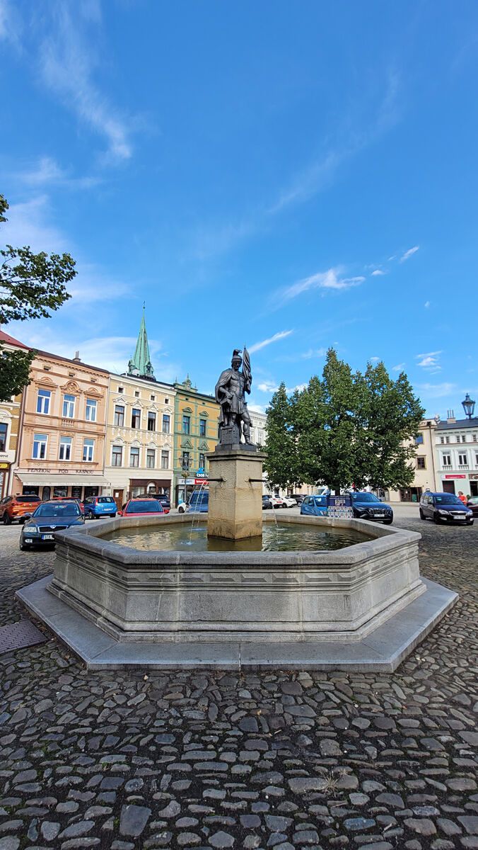 Pronájem bytu 2+1 89 m² – fotografie 2
