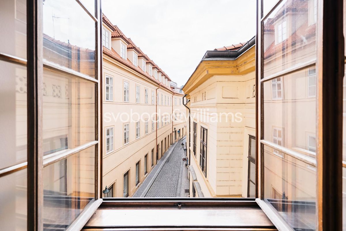 Pronájem kanceláře 167 m² – fotografie 2
