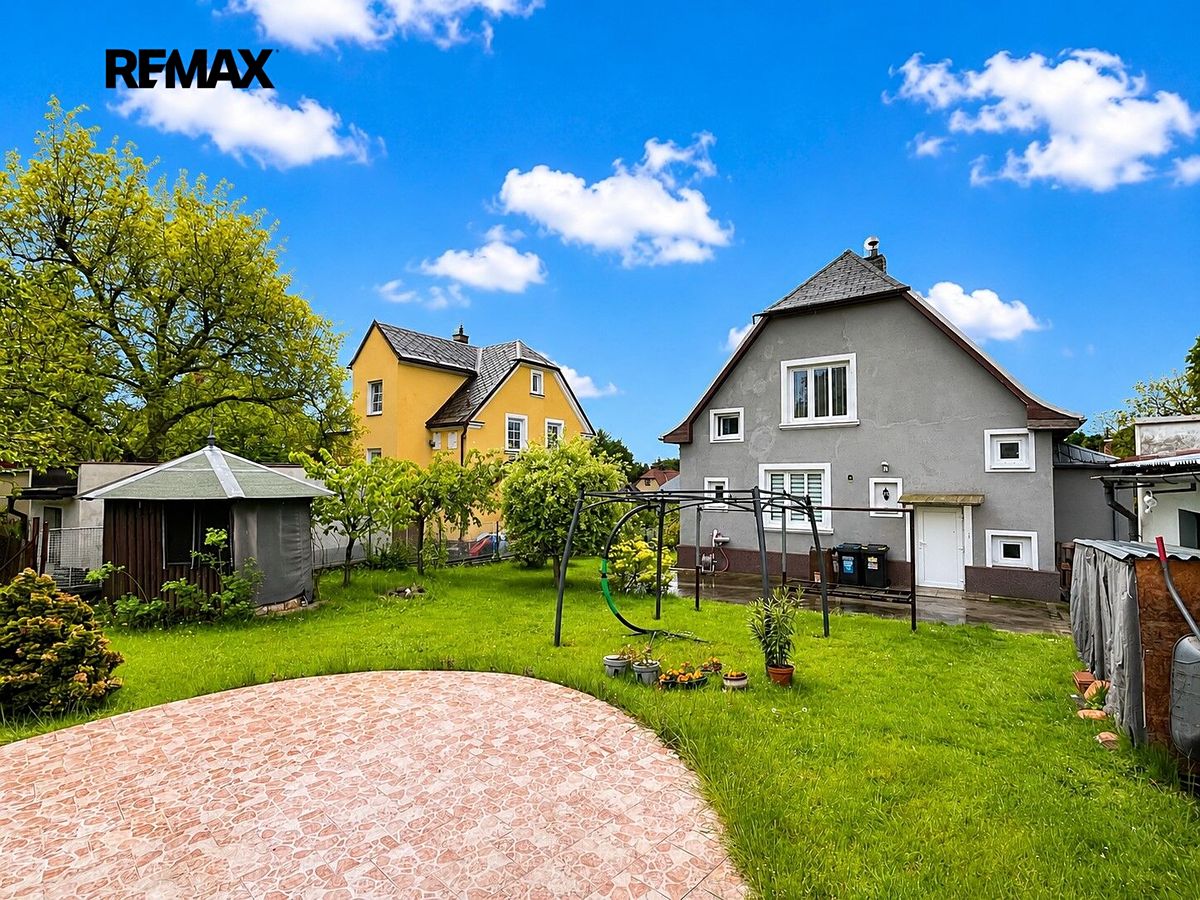 Prodej rodinného domu 197 m², pozemek 995 m² – fotografie 4