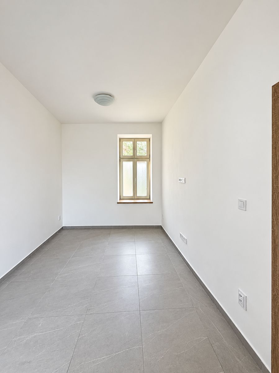 Pronájem bytu 1+1 40 m² – fotografie 2