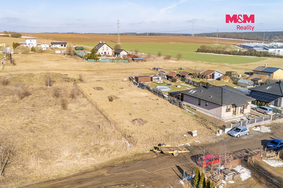 Prodej stavebního pozemku 900 m² – fotografie 3