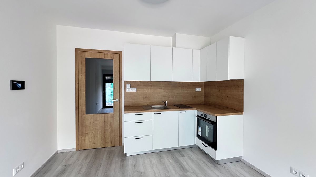 Pronájem bytu 1+kk 27 m² – fotografie 4