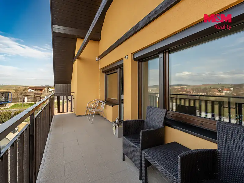 Prodej rodinného domu 280 m², pozemek 2200 m², Očihov – náhled fotky 2