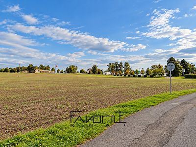 Prodej stavebního pozemku 1100 m²