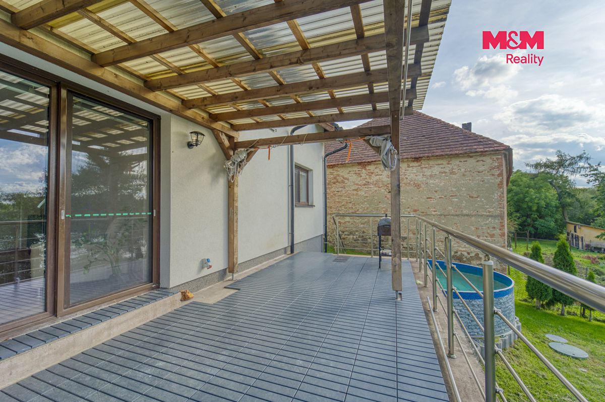 Prodej rodinného domu 144 m², pozemek 925 m² – fotografie 5
