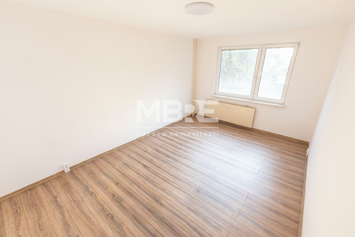 Pronájem bytu 2+1 55 m² – fotografie 3