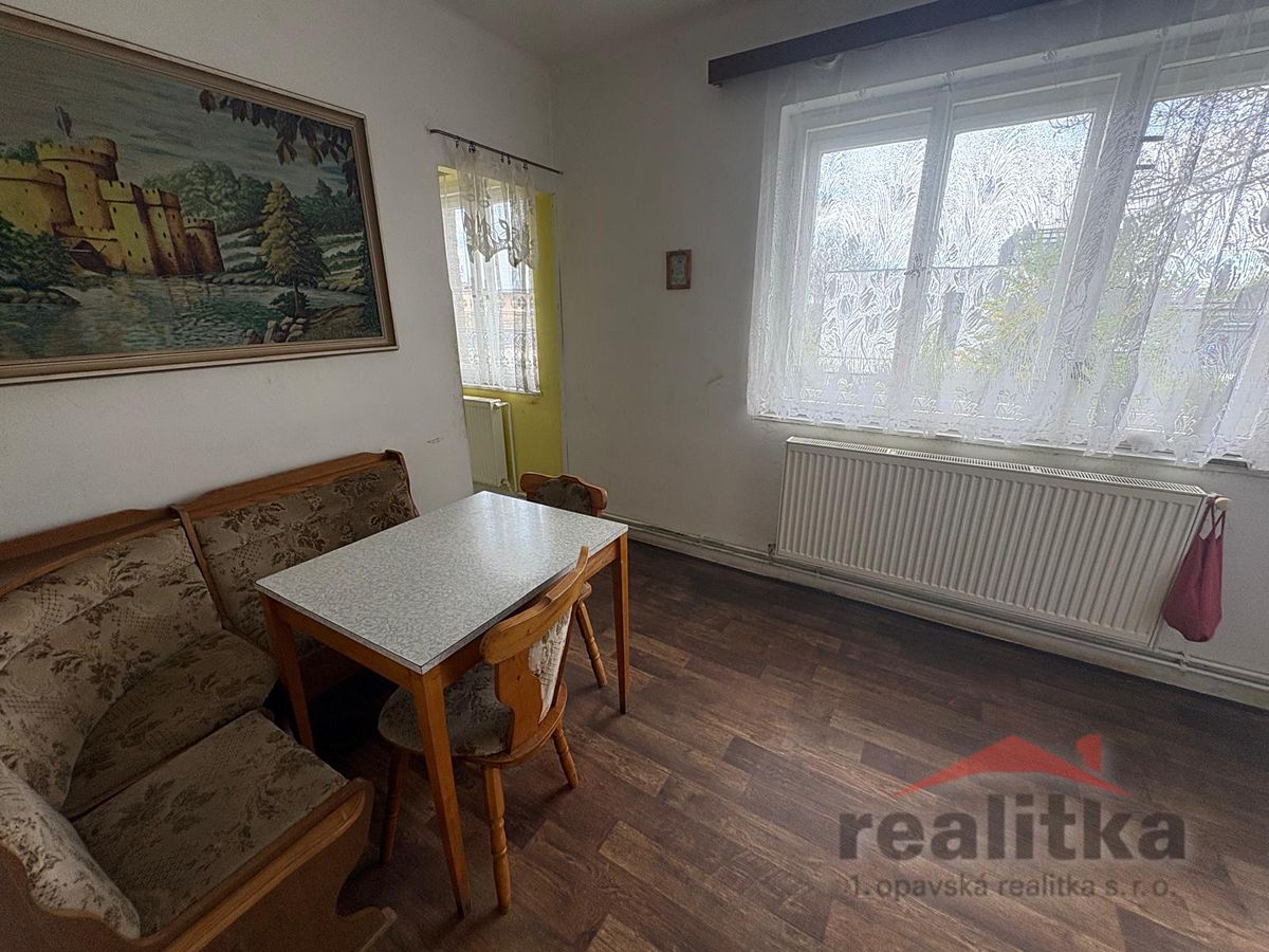 Prodej vícegeneračního domu 260 m², pozemek 961 m² – fotografie 4