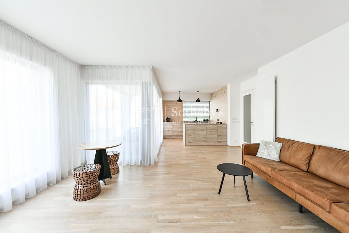 Pronájem bytu 3+kk 102 m²