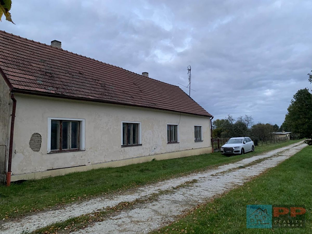 Prodej rodinného domu 157 m², pozemek 1332 m² – fotografie 2